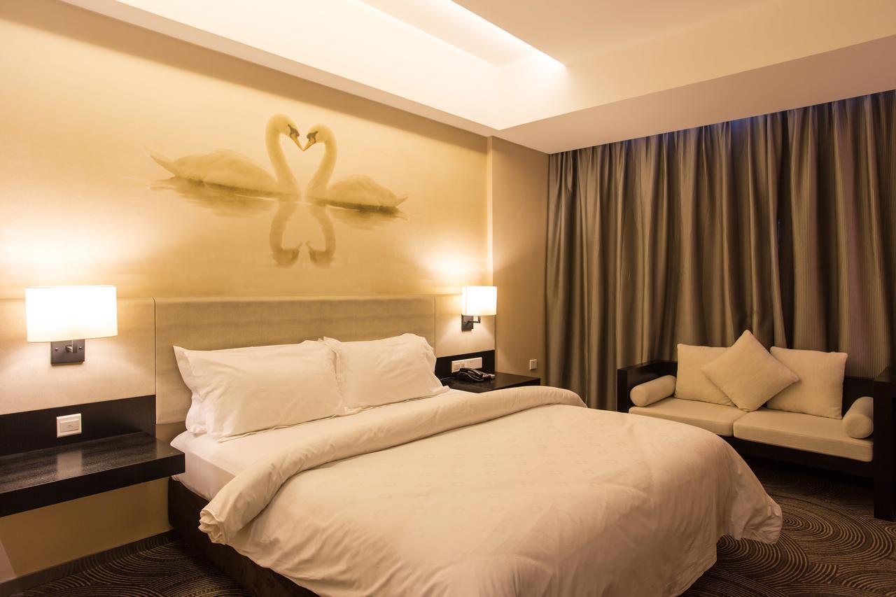 Metropolo, Hefei, Wanda Plaza, Swan Lake Экстерьер фото